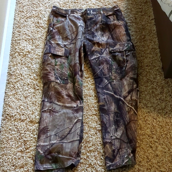 Cabela's fleece realtree camo/cargo pants - Picture 1 of 4